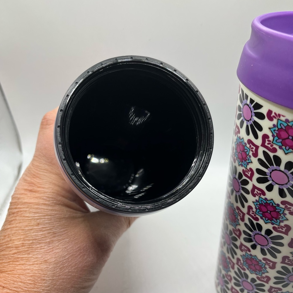 Lot of two Vera Bradley, coffee, and water cups - Picture 8 of 11